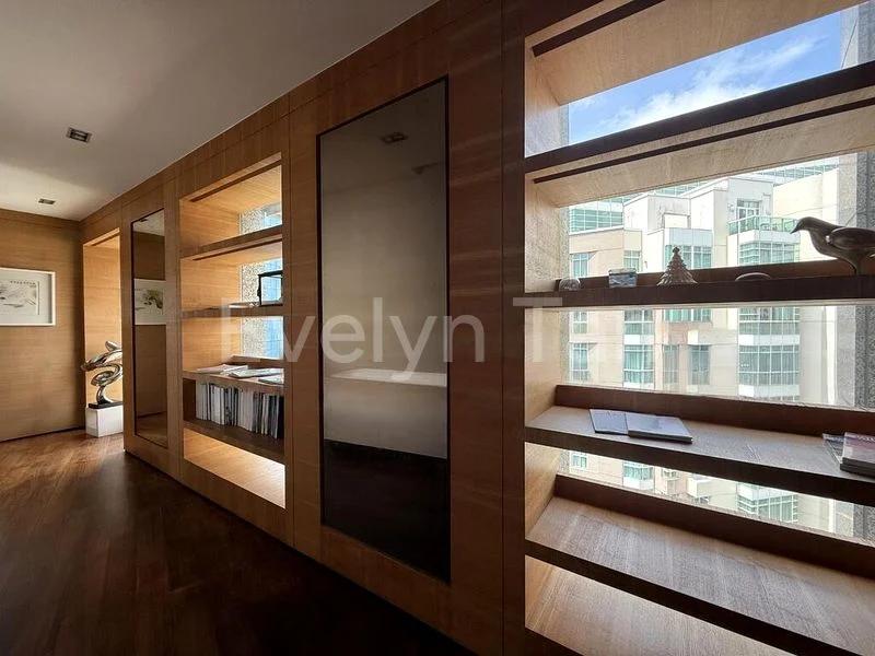 5 Bed Apartment (Condo) for Rent in  The Tomlinson - Image 1